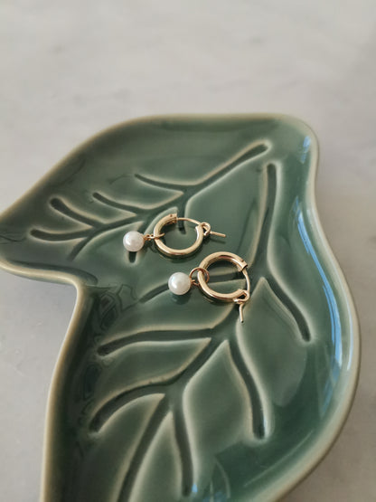 GOLD PEARL HOOP EARRINGS