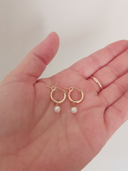 GOLD PEARL HOOP EARRINGS