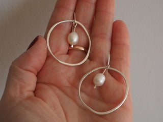 JEWELLERY MAKING WORKSHOP - HOOPS HOW YOU LIKE - MAKE YOUR OWN EARRINGS GALLERY 48