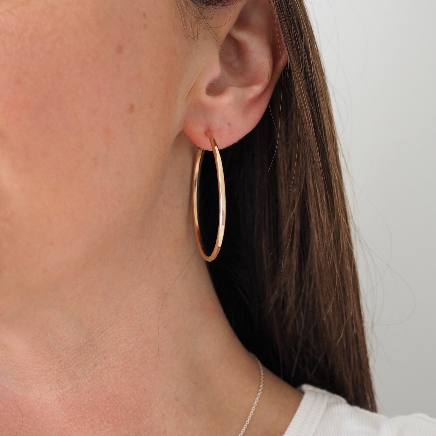 GOLD HAMMERED HOOPS LARGE - 14K GOLD FILLED