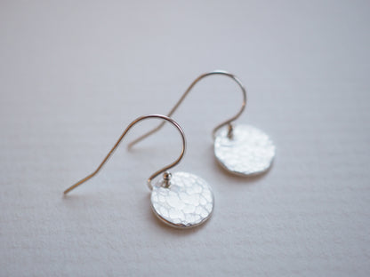 SILVER HAMMERED DISC EARRINGS